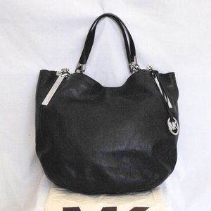 Like New MICHAEL Michael Kors Black Hobo